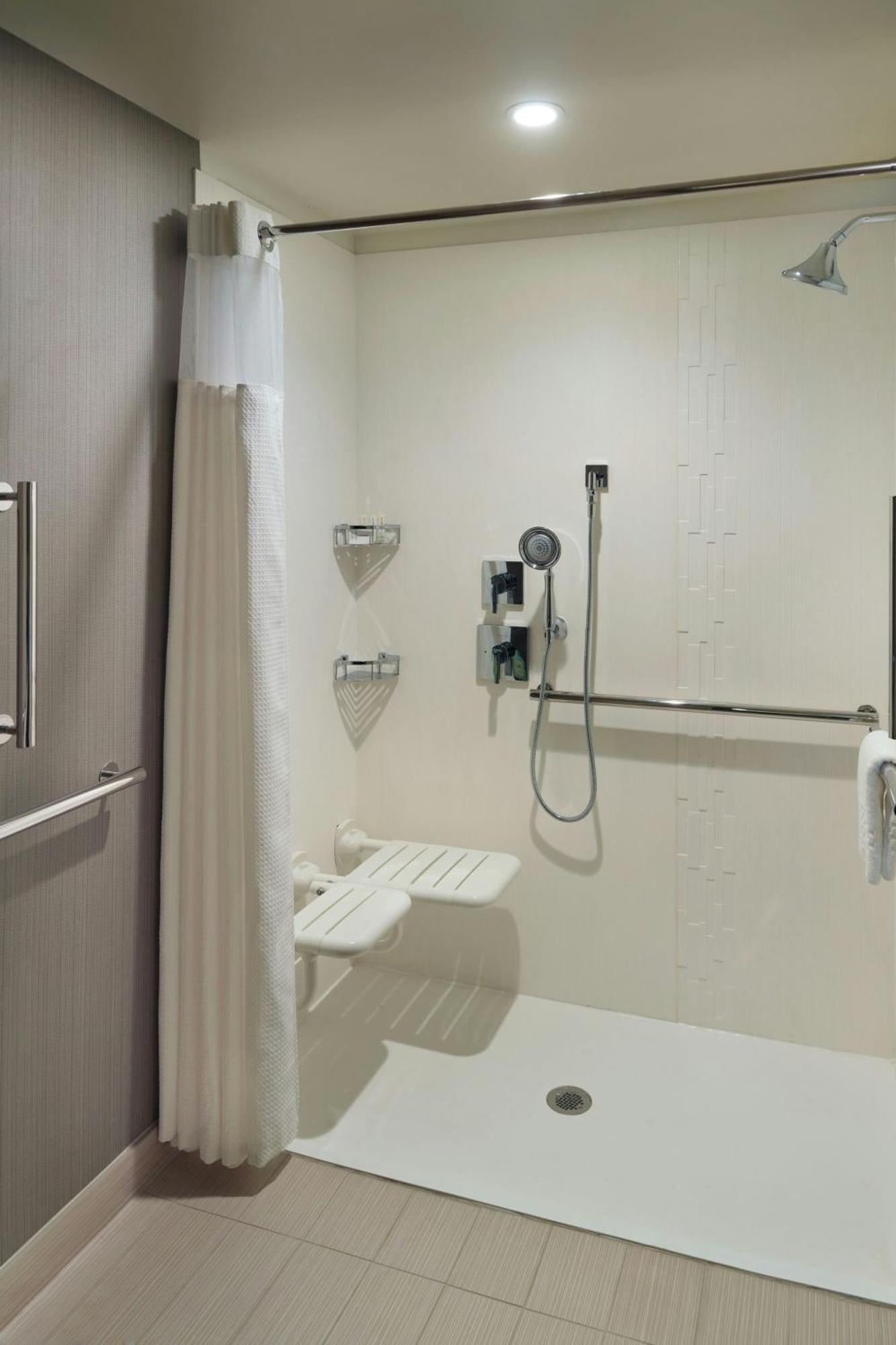 Courtyard By Marriott 3*